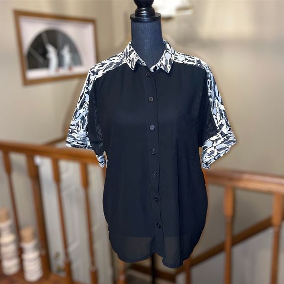 ASOS Sheer Front with Black and White Abstract Print Button Down Blouse Size 10 - Picture 2 of 10